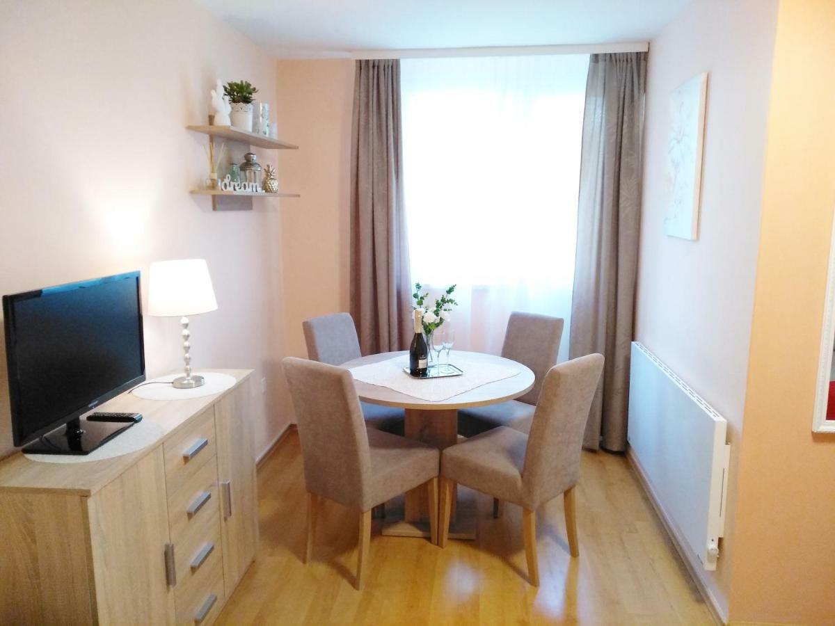 Sunray Studio Apartment 萨格勒布 外观 照片